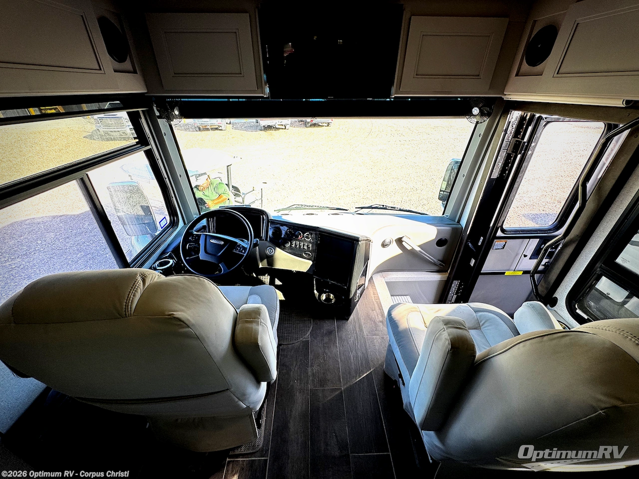 Used 2023 Thor Venetian B42 available in Robstown, Texas