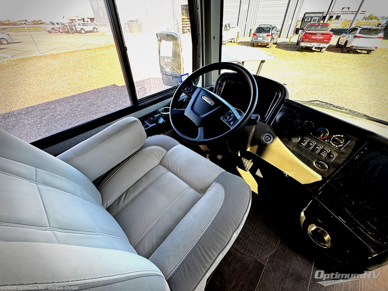 2023 Venetian B42 by Thor from Optimum RV - Corpus Christi in Robstown, Texas