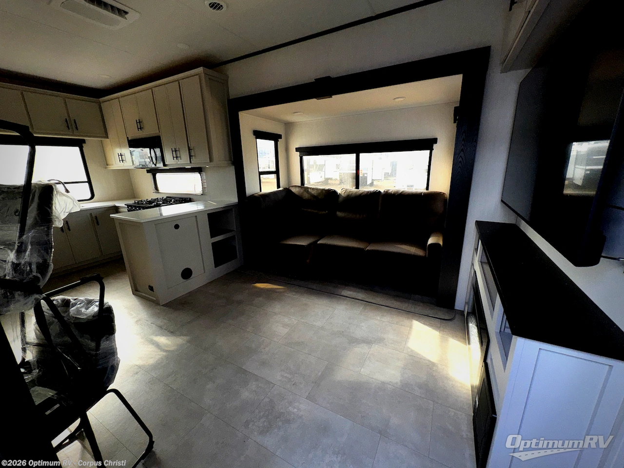 2026 Prime Time Crusader KING33 - New Fifth Wheel For Sale by Optimum RV - Corpus Christi in Robstown, Texas features Slideout