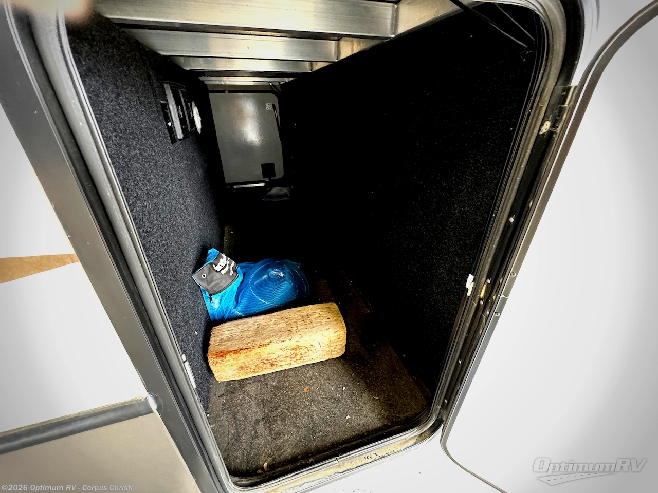 2018 Keystone Montana 3730FL - Used Fifth Wheel For Sale by Optimum RV - Corpus Christi in Robstown, Texas features Slideout, Awning