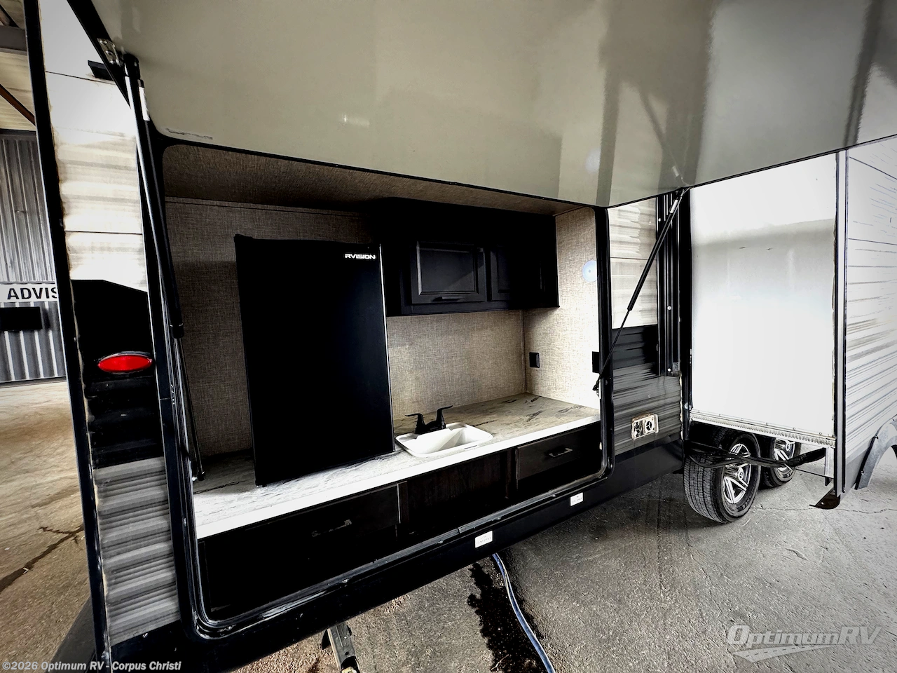 2022 Jayco Jay Flight 33RBTS - Used Travel Trailer For Sale by Optimum RV - Corpus Christi in Robstown, Texas features Slideout, Awning