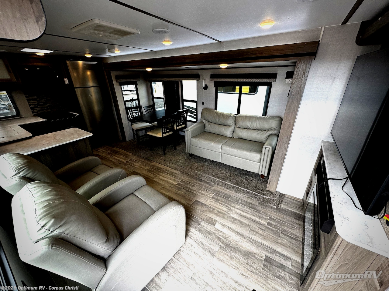 2023 Gulf Stream Kingsport 295SBW - Used Travel Trailer For Sale by Optimum RV - Corpus Christi in Robstown, Texas features Awning, Slideout