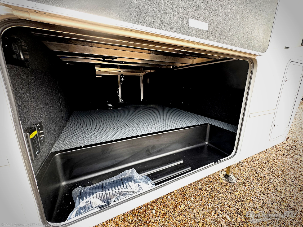 2026 Keystone Cougar 320RDS - New Fifth Wheel For Sale by Optimum RV - Corpus Christi in Robstown, Texas features Slideout, Awning