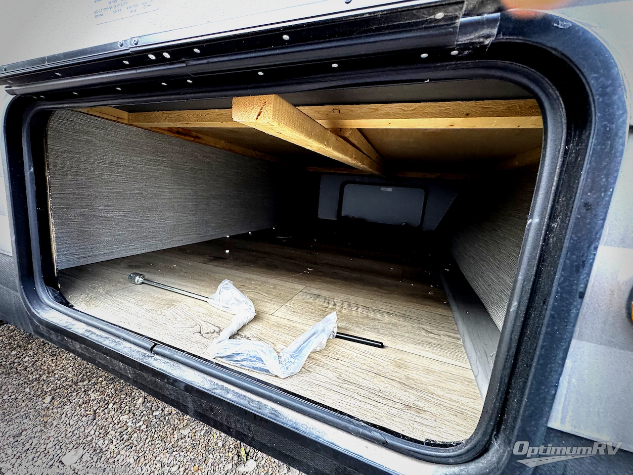 2025 Forest River Ozark 1610RBLE - Used Travel Trailer For Sale by Optimum RV - Corpus Christi in Robstown, Texas features Awning