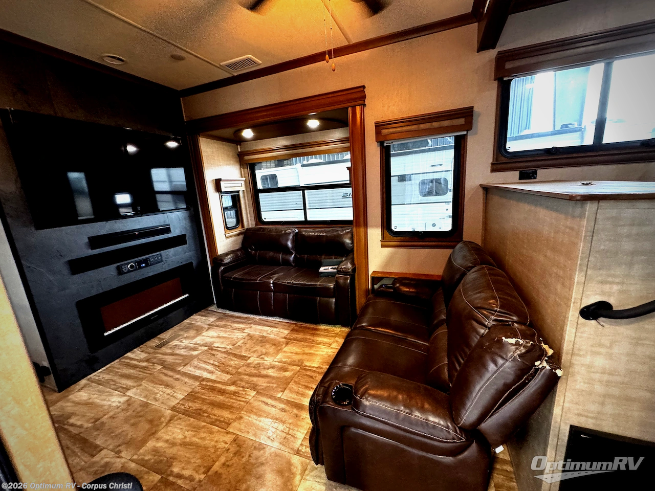 2018 Forest River RiverStone RiverStone - Used Fifth Wheel For Sale by Optimum RV - Corpus Christi in Robstown, Texas features Slideout, Awning