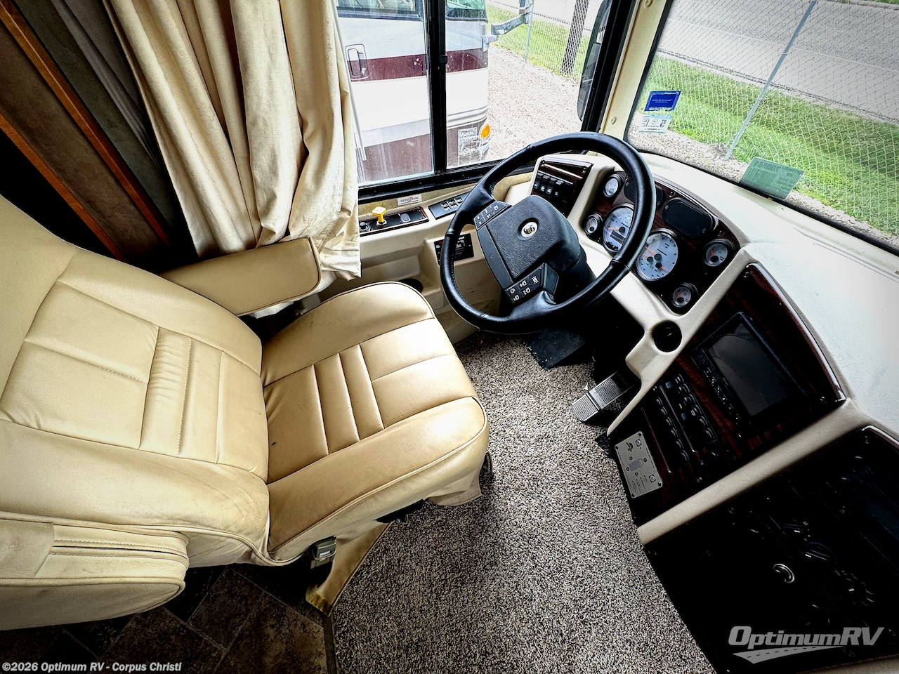 Used 2007 Gulf Stream Crescendo 8356 CRW available in Robstown, Texas