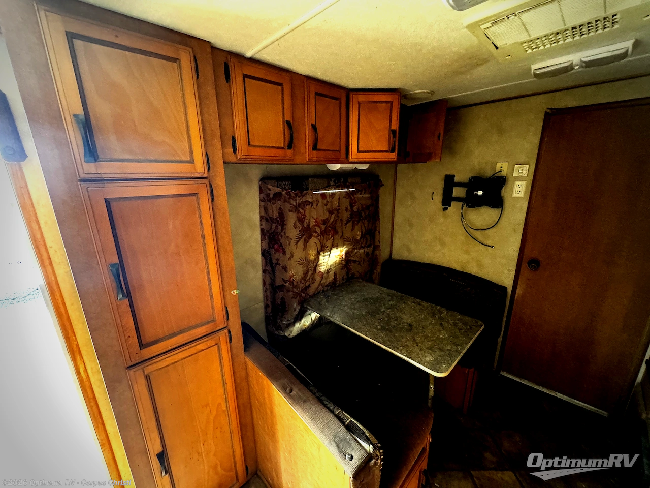 Used 2013 Palomino Puma 23FB available in Robstown, Texas