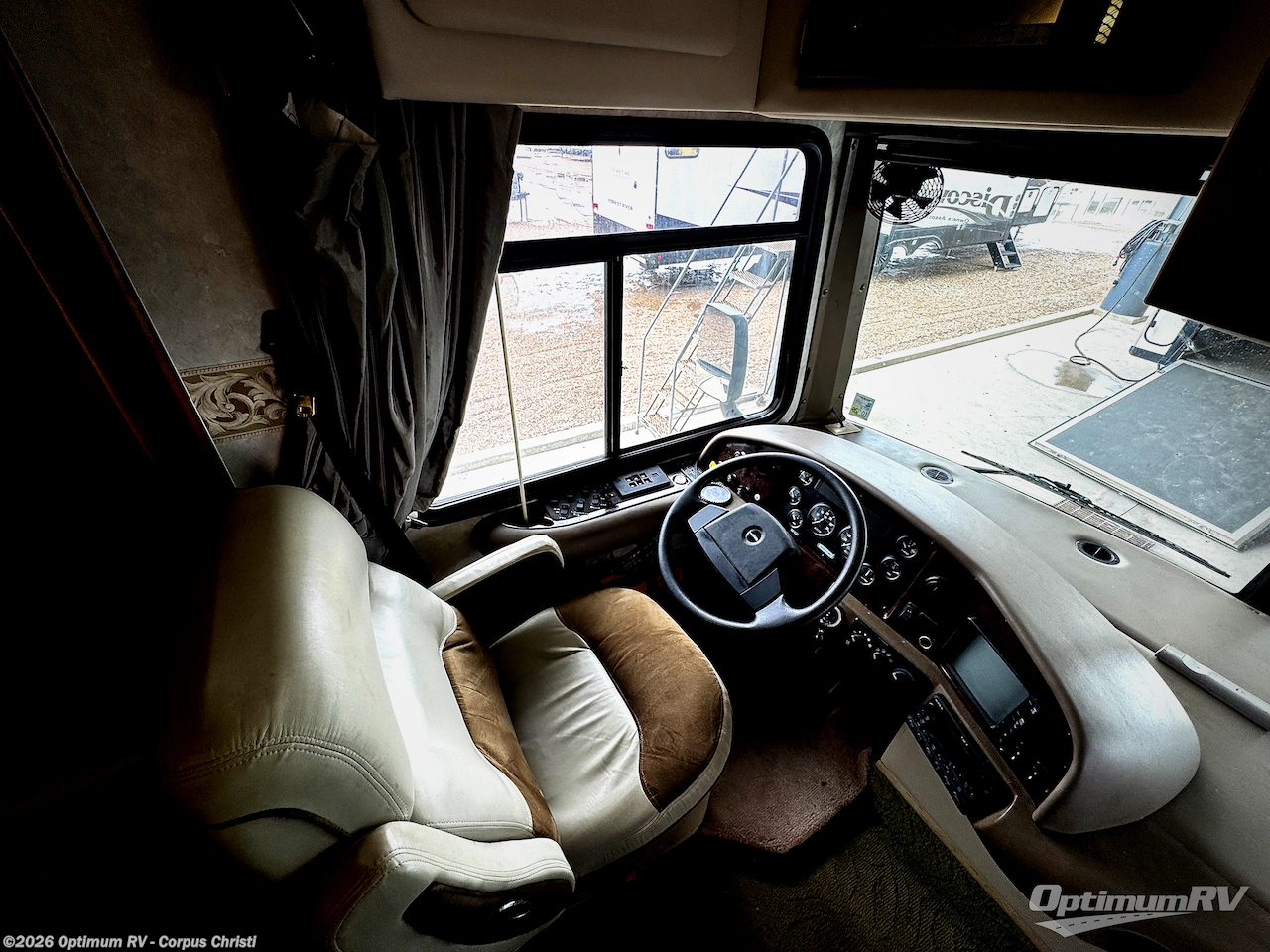 2003 Discovery 38U by Fleetwood from Optimum RV - Corpus Christi in Robstown, Texas