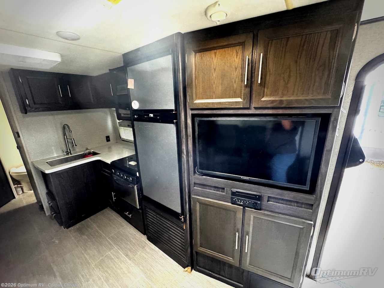 Used 2018 Dutchmen Kodiak Ultimate 290RLSL available in Robstown, Texas