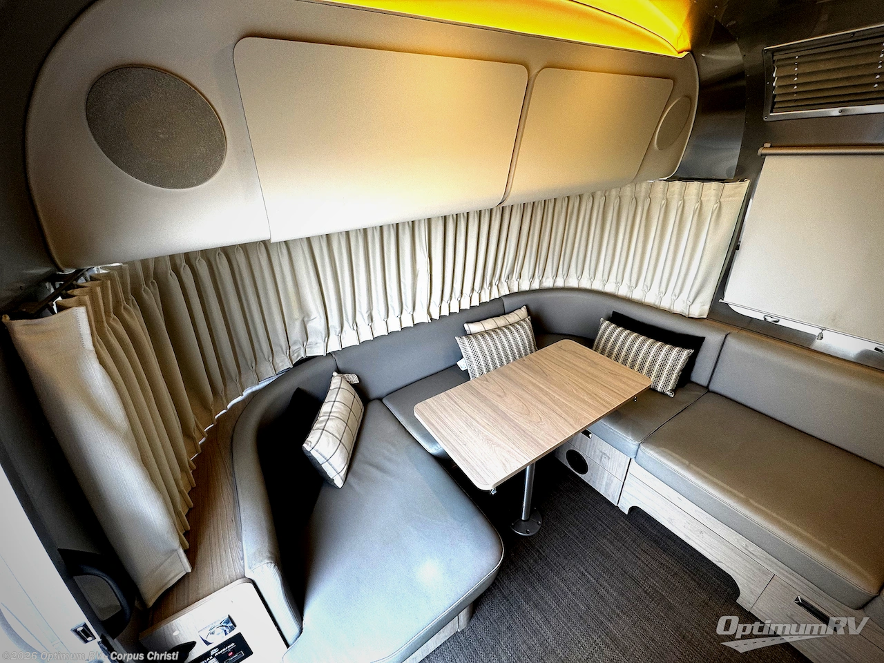 2022 Airstream Globetrotter 27FB - Used Travel Trailer For Sale by Optimum RV - Corpus Christi in Robstown, Texas features Awning