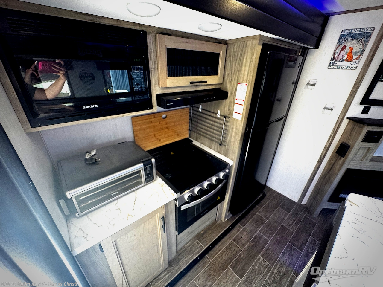 2022 Cherokee Alpha Wolf 33BH-L by Forest River from Optimum RV - Corpus Christi in Robstown, Texas