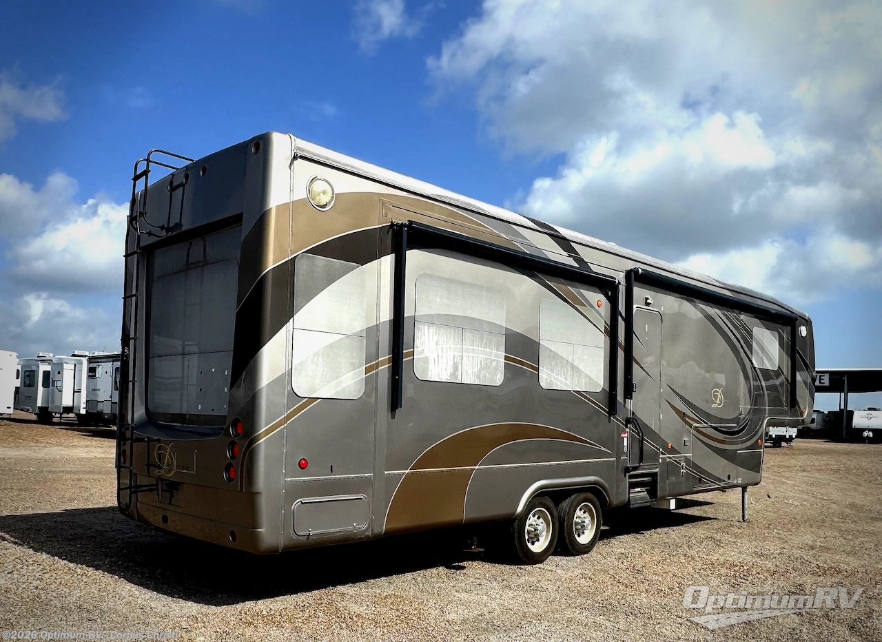 2016 DRV Mobile Suites 38RSB3 - Used Fifth Wheel For Sale by Optimum RV - Corpus Christi in Robstown, Texas features Slideout