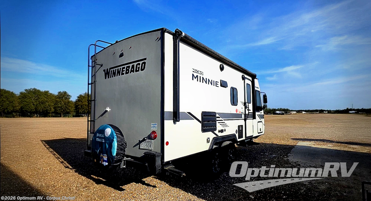 2021 Winnebago Micro Minnie 2100BH - Used Travel Trailer For Sale by Optimum RV - Corpus Christi in Robstown, Texas features Slideout, Awning
