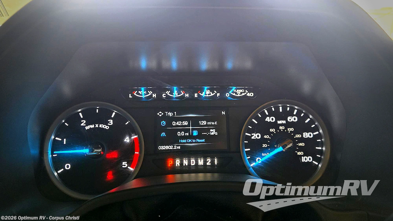 Used 2020 Thor Omni BH35 available in Robstown, Texas