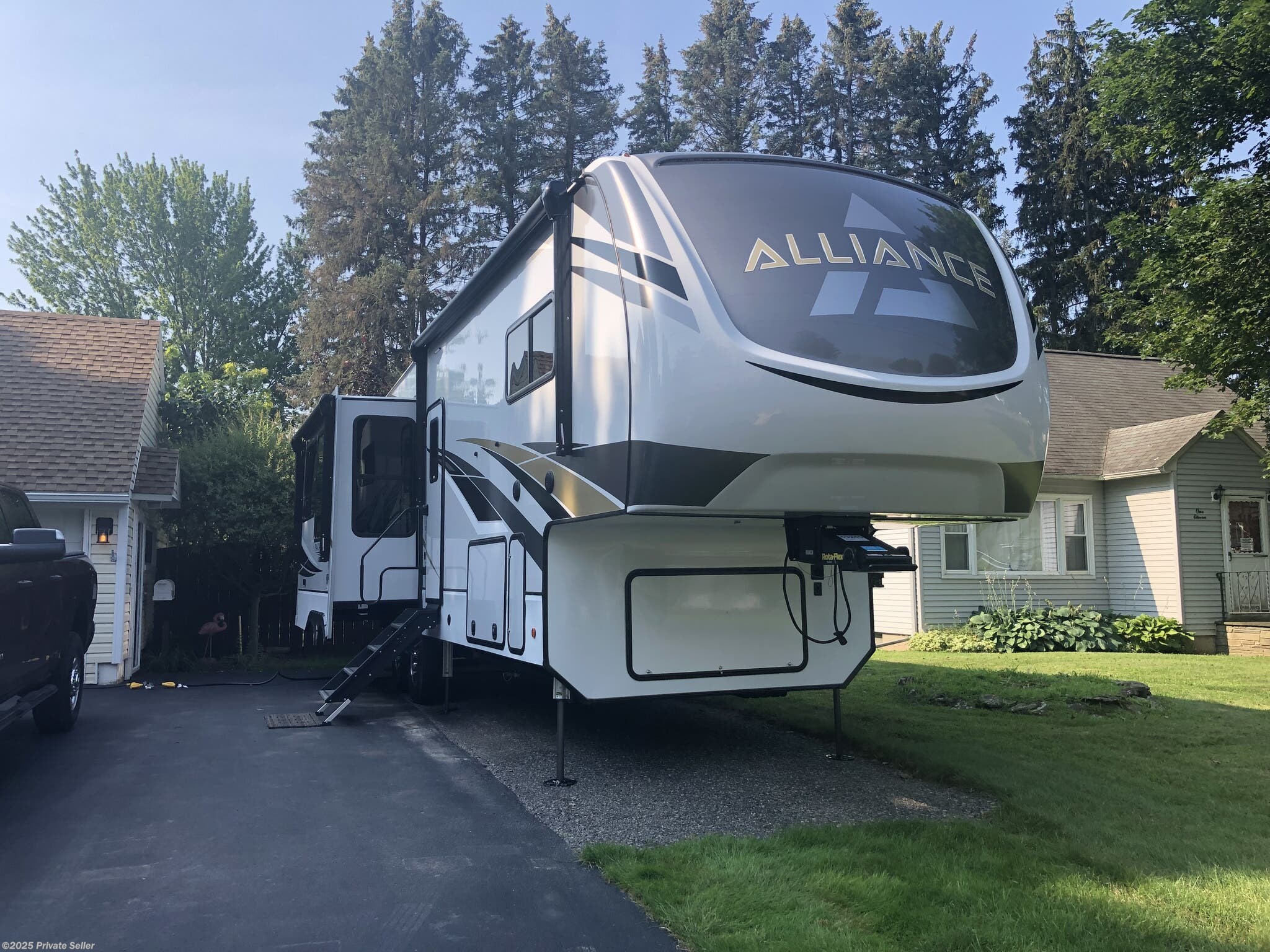 2021 Alliance RV Paradigm 310RL RV for Sale in N Syracuse, NY 13212