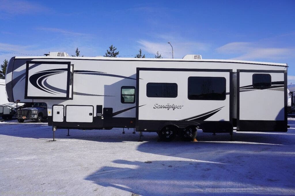 2023 Forest River Sandpiper 384QBOK RV for Sale in Anchorage, AK 99518