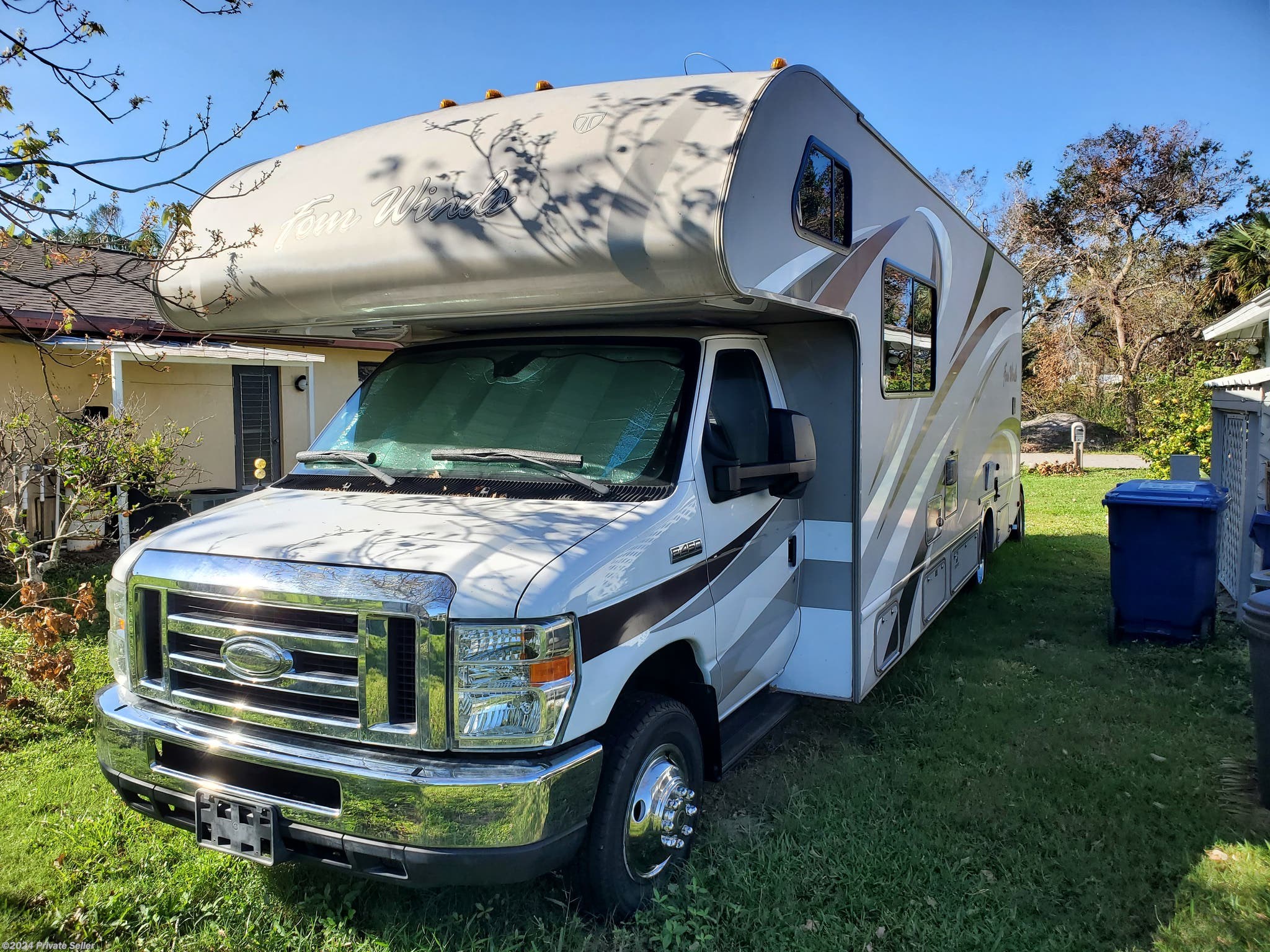 2015 Thor Motor Coach Four Winds 28F RV for Sale in Venice, FL 34293