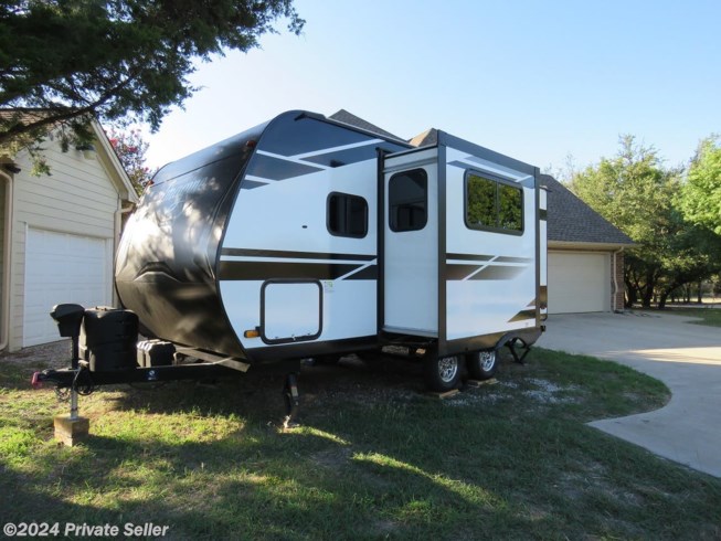 2021 Grand Design Imagine XLS 17MKE - Used Travel Trailer For Sale by Darcy in Weatherford, Texas