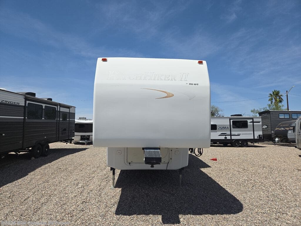 2006 Nu-Wa Hitchhiker II LS 28.5RLBG - Used Fifth Wheel For Sale by Blue Compass RV Tucson in Tucson, Arizona
