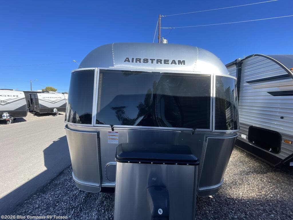 2021 Globetrotter 27FB by Airstream from Blue Compass RV Tucson in Tucson, Arizona