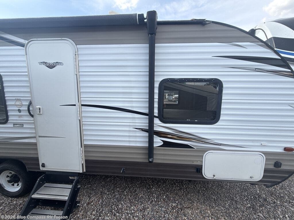 2018 Wildwood X-Lite 261BHXL by Forest River from Blue Compass RV Tucson in Tucson, Arizona
