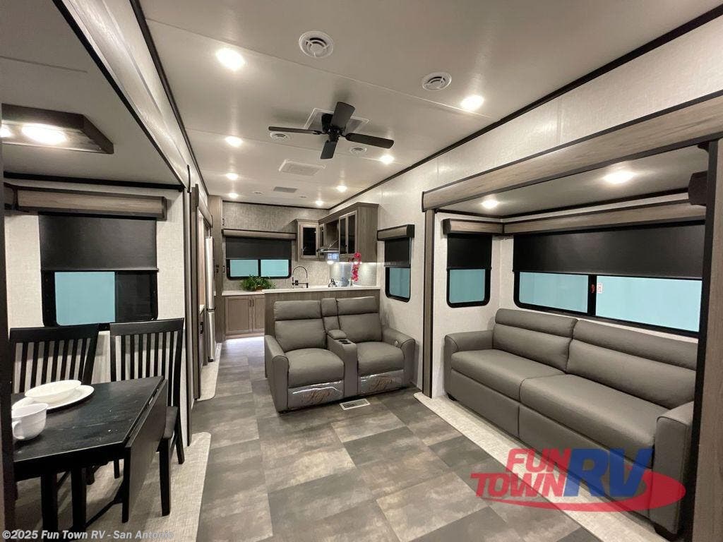 2023 CrossRoads Cameo CE3975CK RV for Sale in Cibolo, TX 78108 191804