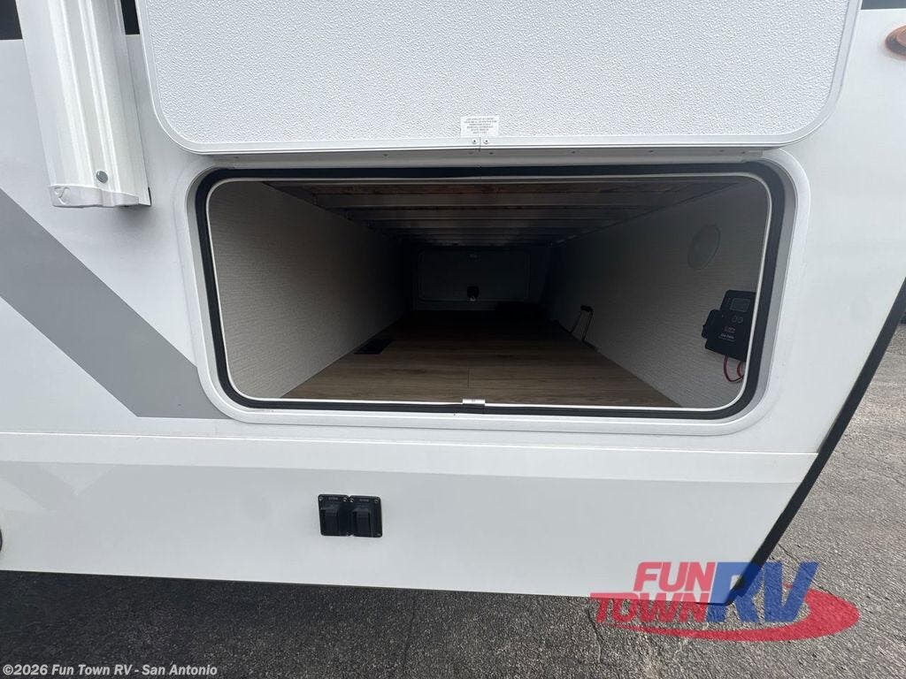 2026 Thrive 22MLS by Winnebago from Fun Town RV - San Antonio in Cibolo, Texas