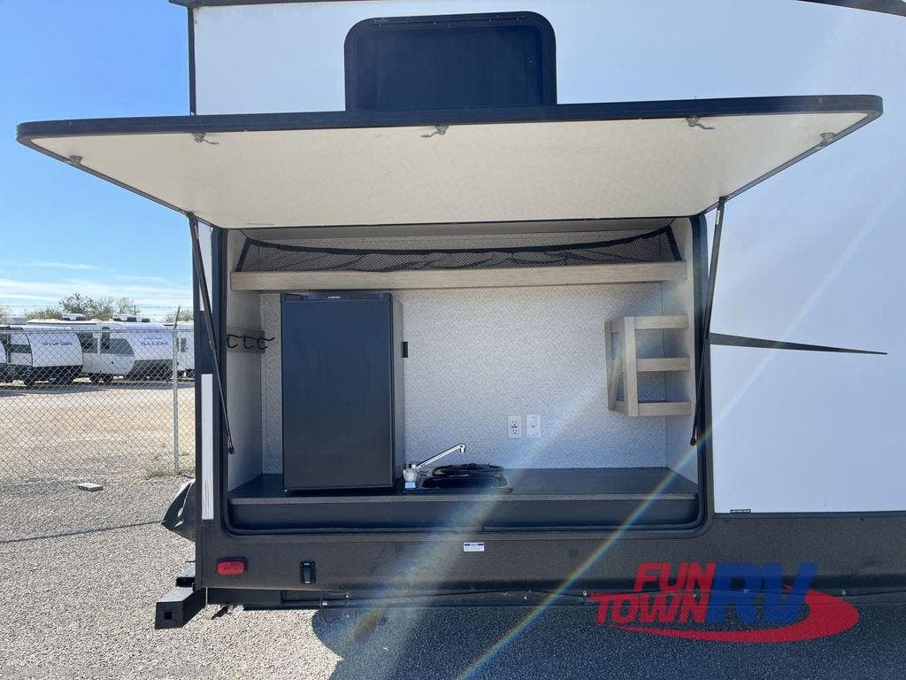 Used 2023 Forest River Salem 33TSX available in Cibolo, Texas