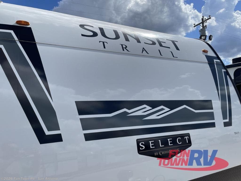 2026 Sunset Trail Select 13BHS by CrossRoads from Fun Town RV - San Antonio in Cibolo, Texas