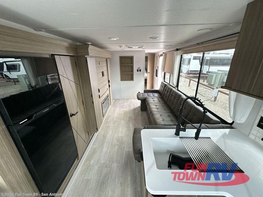 2025 Salem 29VIEWX by Forest River from Fun Town RV - San Antonio in Cibolo, Texas