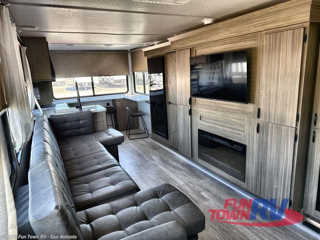 2025 Salem 29VIEWX by Forest River from Fun Town RV - San Antonio in Cibolo, Texas
