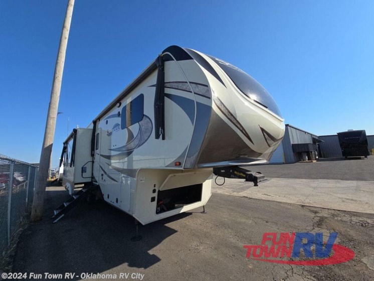 Used 2018 Grand Design Solitude 344GK available in Oklahoma City, Oklahoma