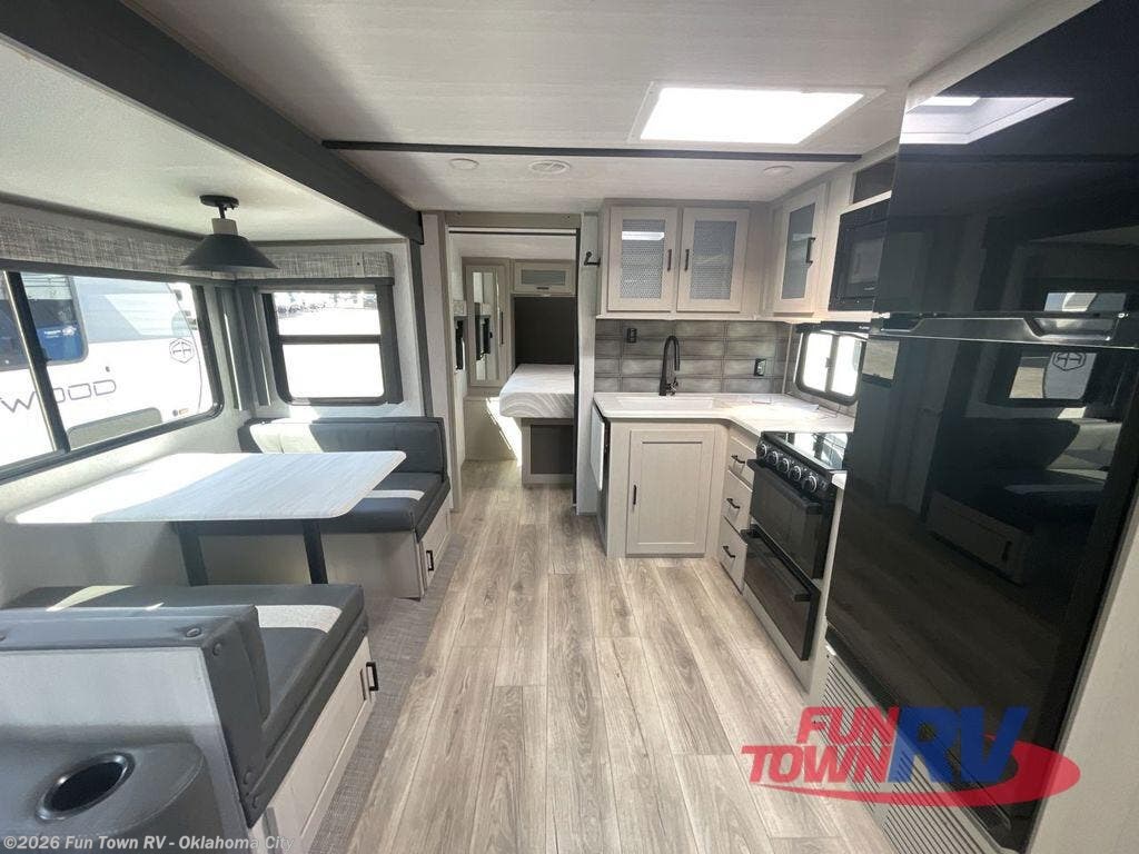 2023 Salem Hemisphere Hyper-Lyte 25RBHL by Forest River from Fun Town RV - Oklahoma City in Oklahoma City, Oklahoma