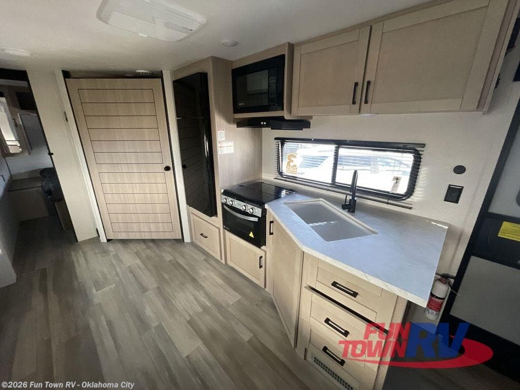 New 2026 Heartland Prowler 2702BHS available in Oklahoma City, Oklahoma