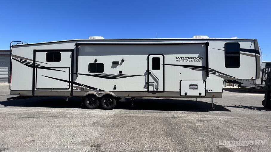 2024 Forest River Wildwood Heritage Glen 356QB RV for Sale in Las Vegas