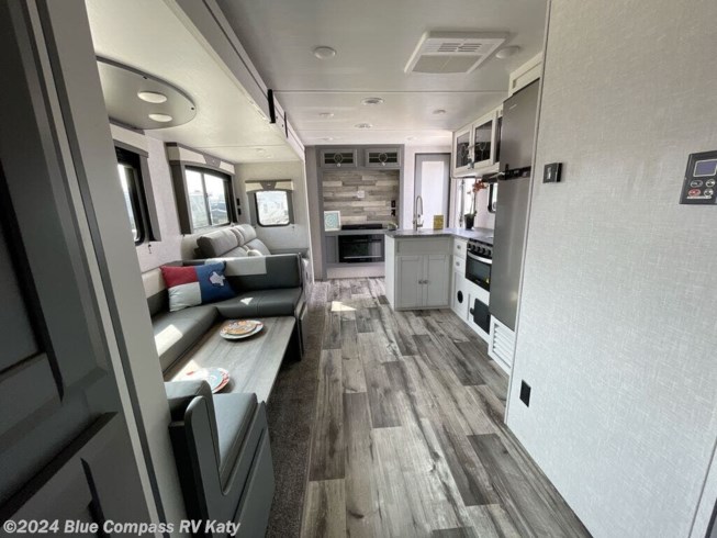 2024 Texan 32FB by CrossRoads from Blue Compass RV Katy in Katy, Texas