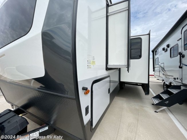 2020 Flagstaff Super Lite 27BHWS by Forest River from Blue Compass RV Katy in Katy, Texas