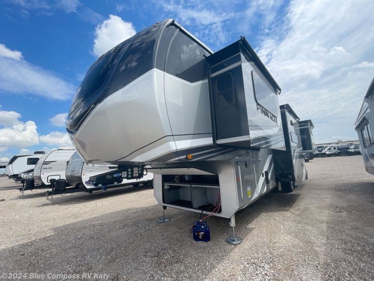 New 2025 Jayco Pinnacle 38FLGS available in Katy, Texas