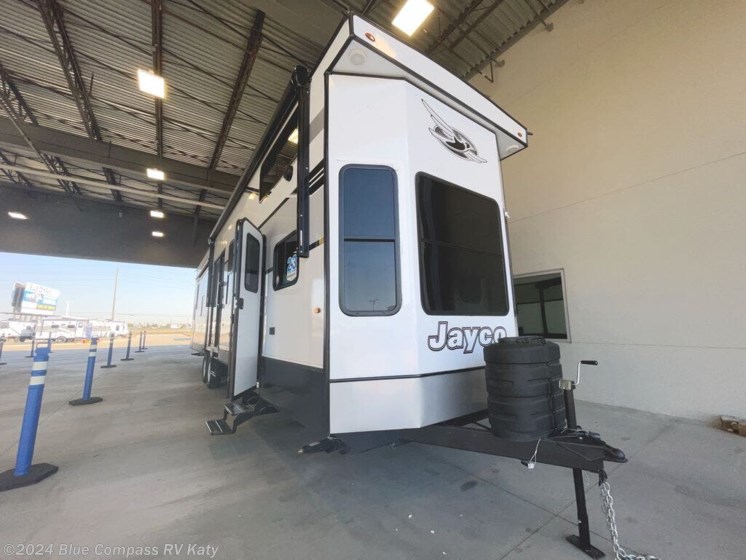 New 2025 Jayco Jay Flight Bungalow 40DLFT available in Katy, Texas