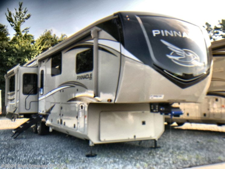 New 2025 Jayco Pinnacle 37MDQS available in Katy, Texas