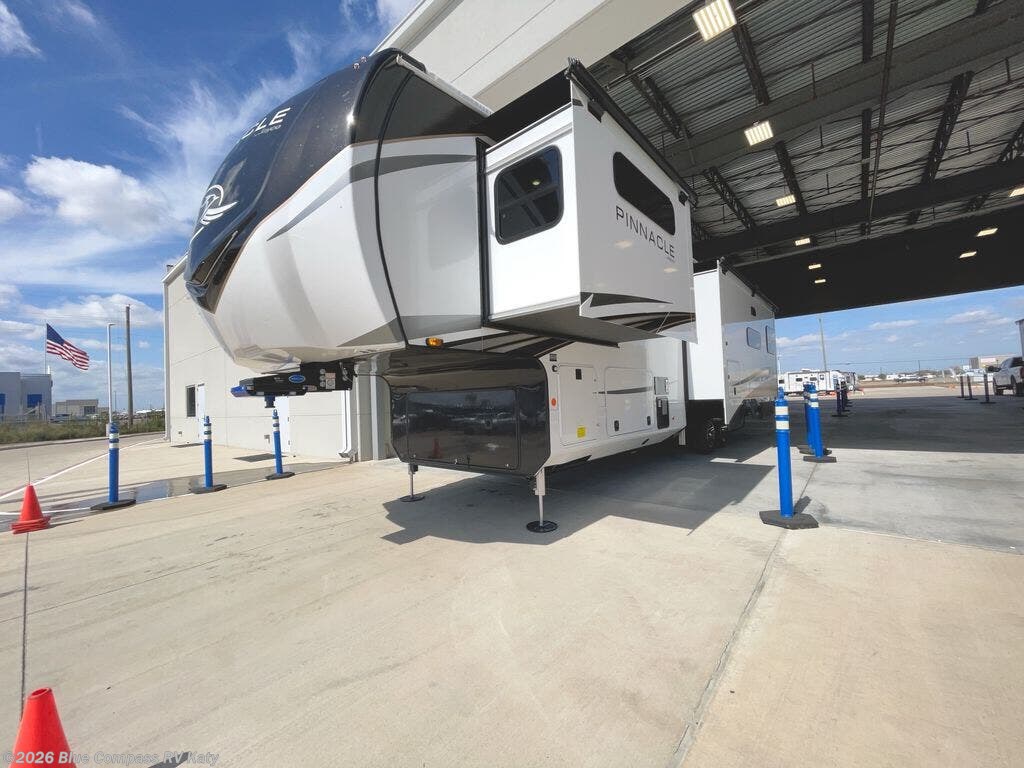 2025 Pinnacle 38KPTS by Jayco from Blue Compass RV Katy in Katy, Texas