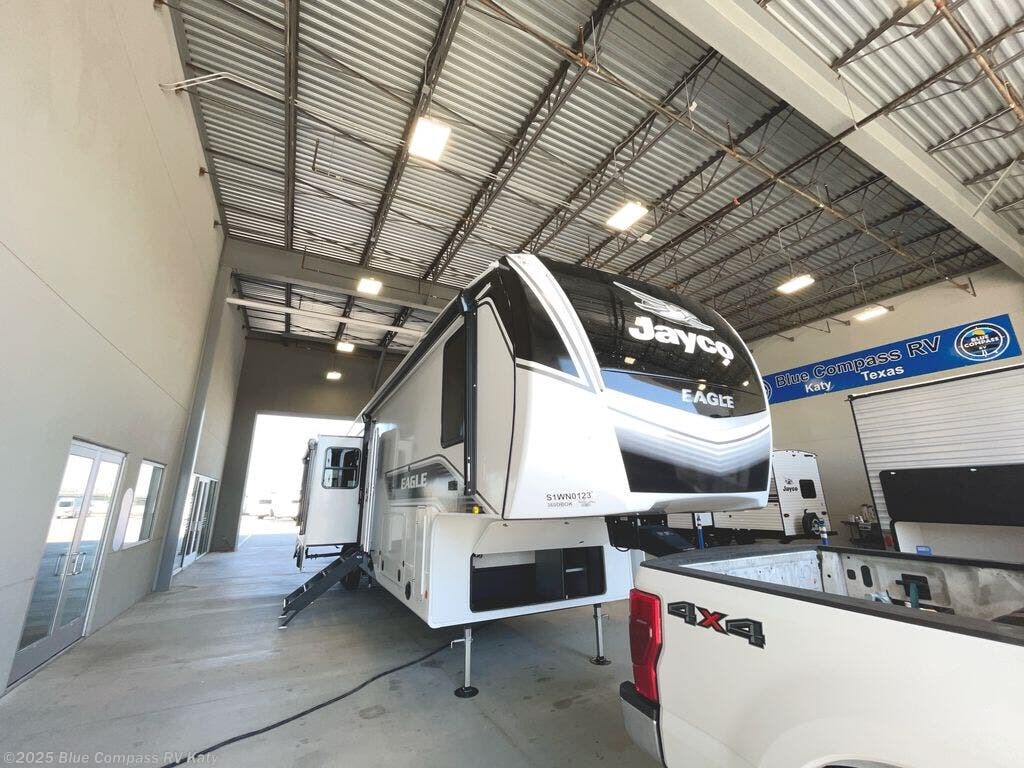 2025 Jayco Eagle 360DBOK RV for Sale in Katy, TX 77494 T97652 RVUSA