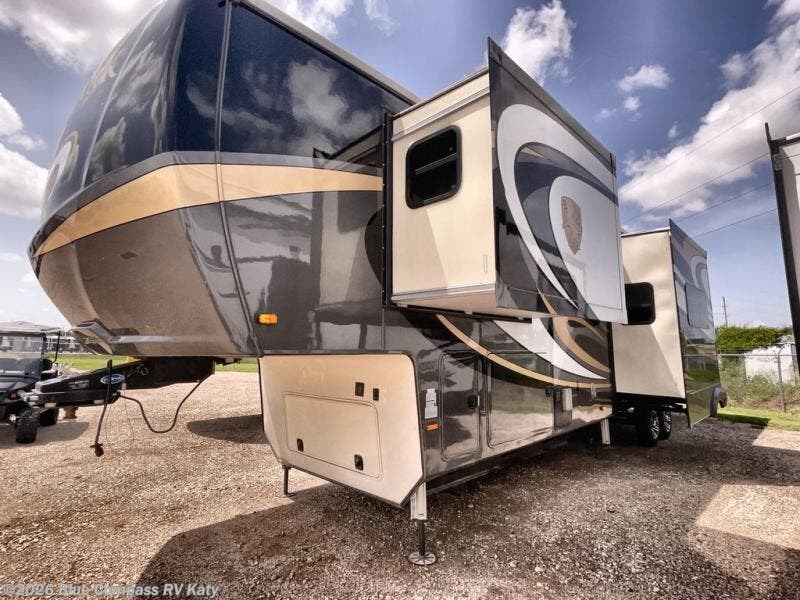 2020 Heartland Landmark 365 Concord - Used Fifth Wheel For Sale by Blue Compass RV Katy in Katy, Texas