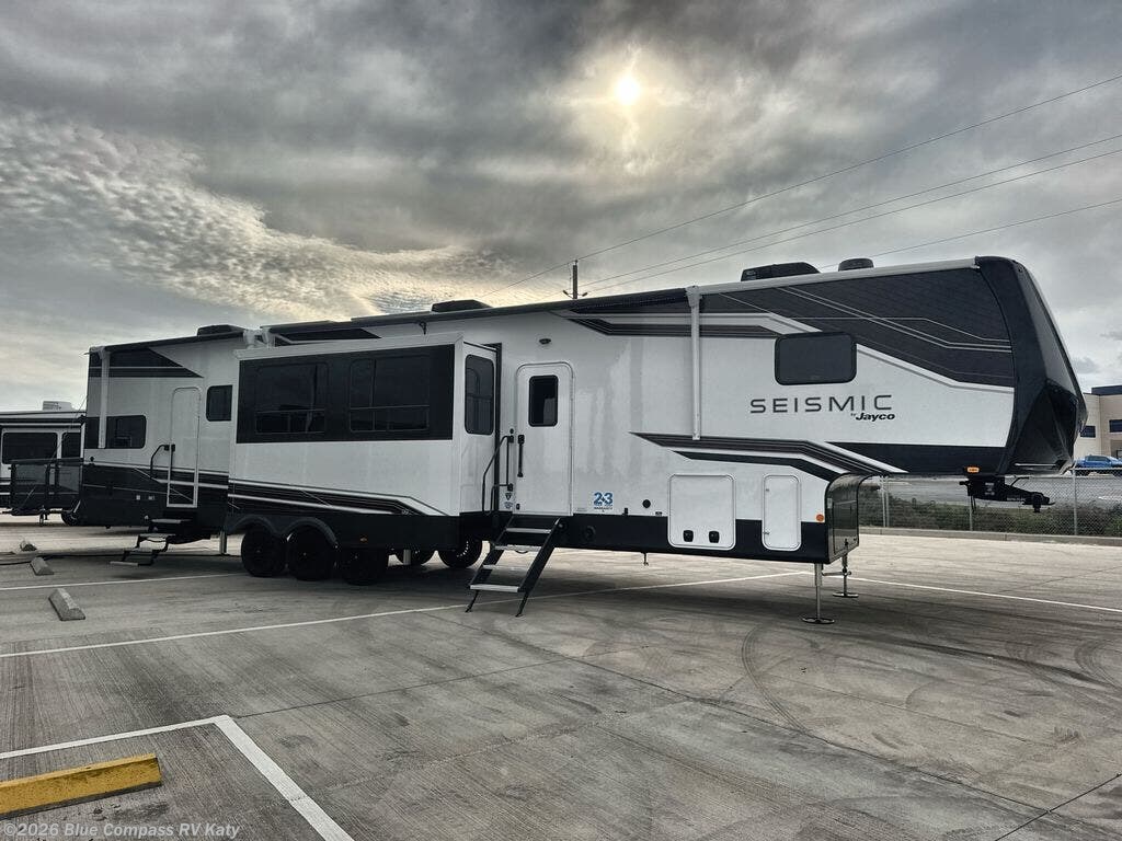 2026 Jayco Seismic 395 - New Fifth Wheel For Sale by Blue Compass RV Katy in Katy, Texas