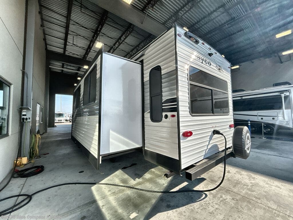 New 2026 Jayco Jay Flight SLX 262RLS available in Katy, Texas