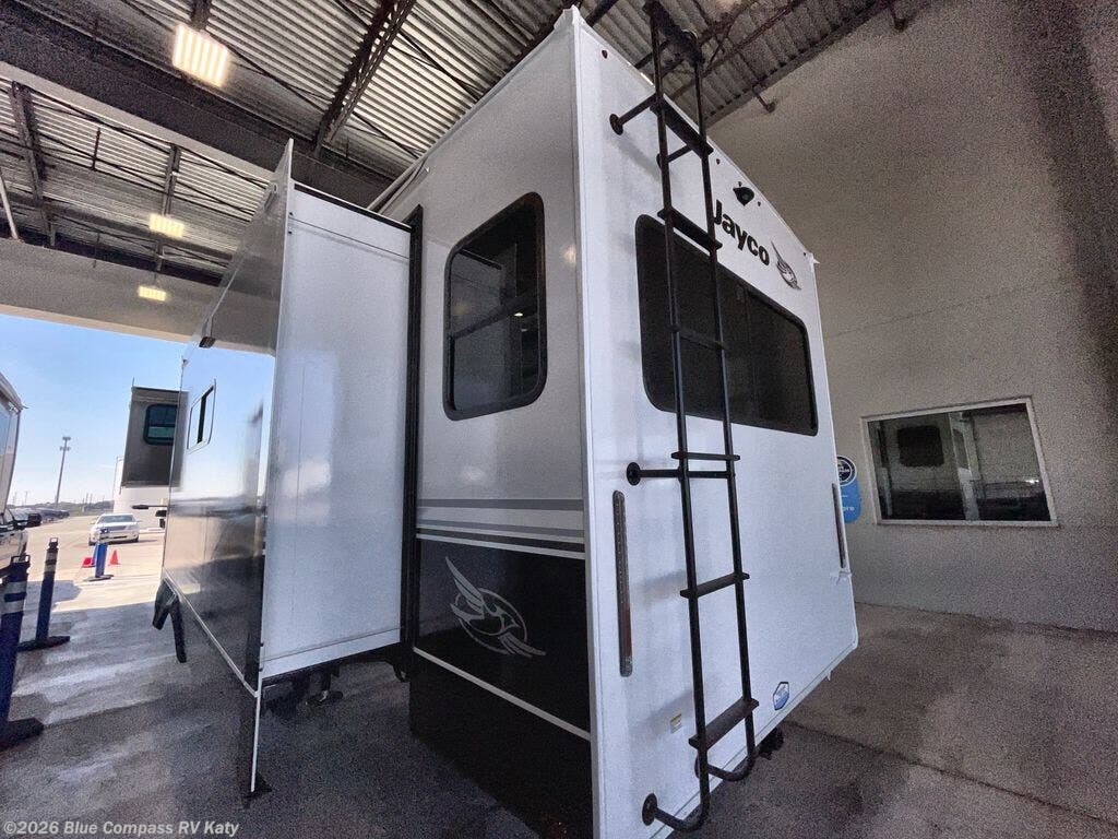 New 2026 Jayco Eagle 321RSTS available in Katy, Texas