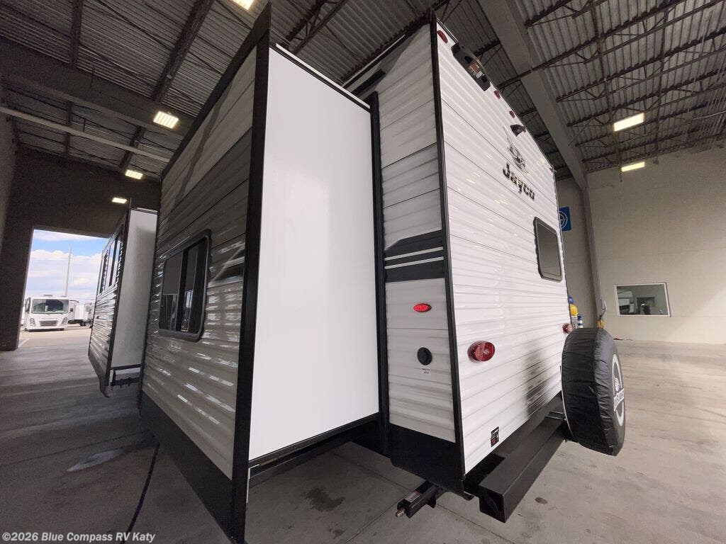 New 2026 Jayco Jay Flight SLX 321BDS available in Katy, Texas