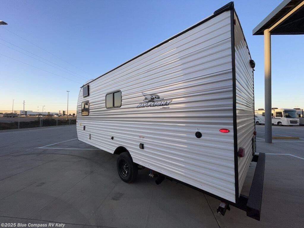 New 2026 Jayco Jay Flight SLX 172DB available in Katy, Texas