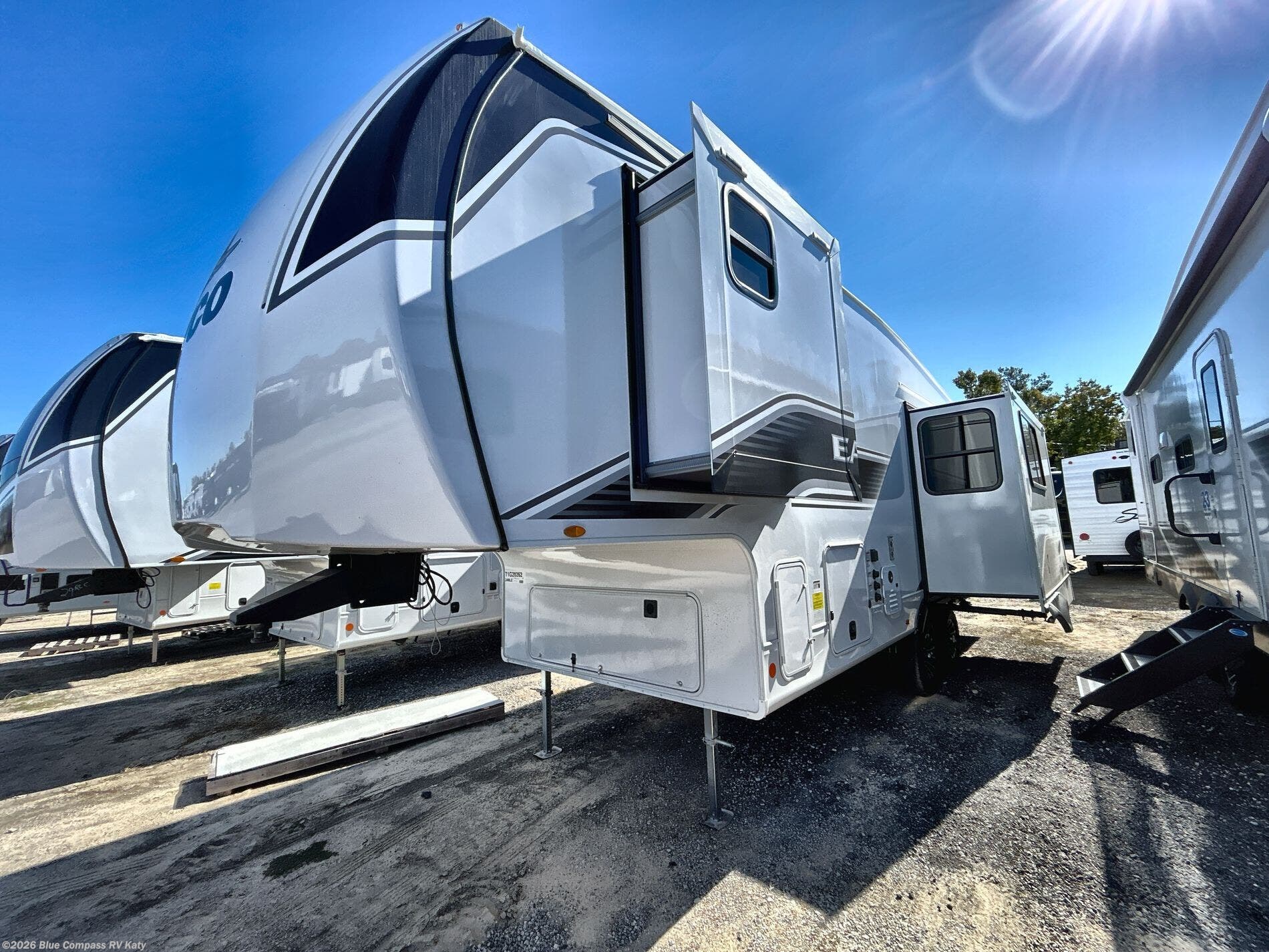 New 2026 Jayco Eagle SLE 24MLE available in Katy, Texas