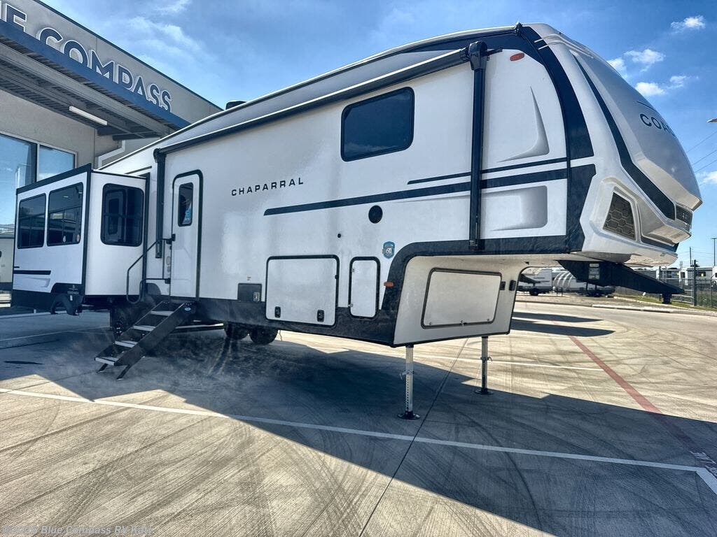 2026 Chaparral 360IBL by Coachmen from Blue Compass RV Katy in Katy, Texas